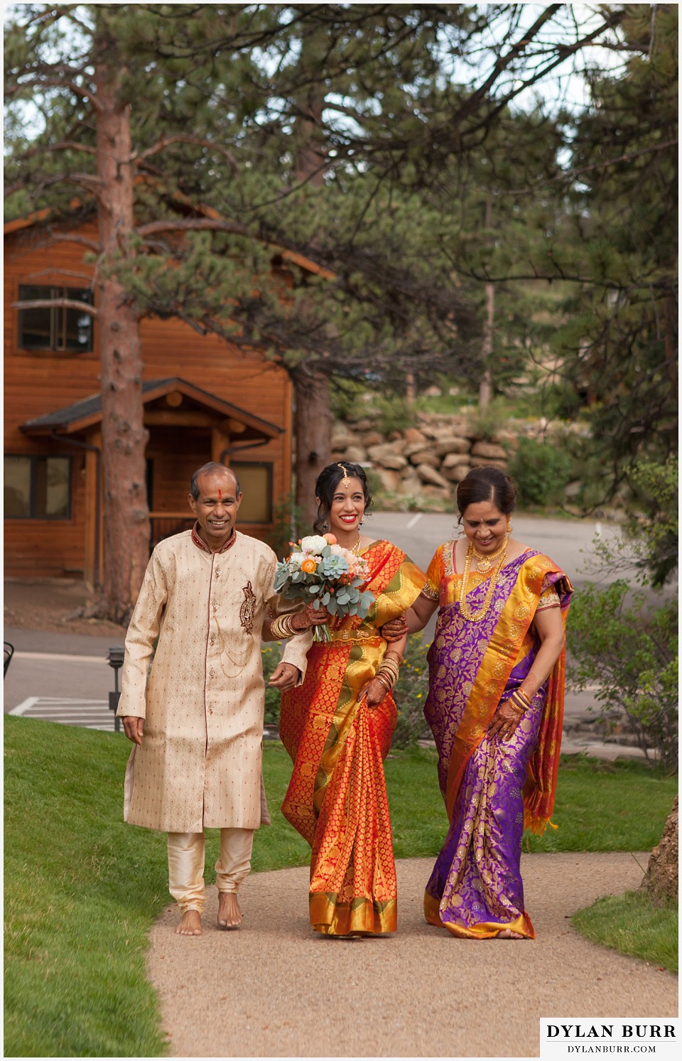 black canyon inn hindu wedding bride entering ceremony