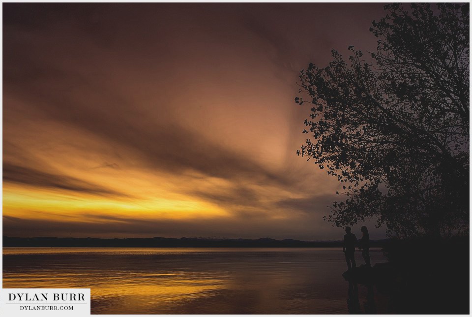 denver engagement photos sunset at the lake