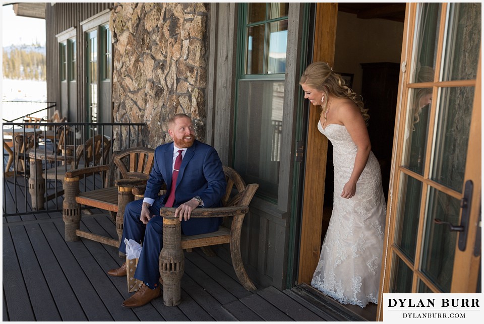 devils thumb ranch wedding in winter first look reveal