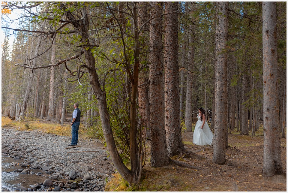 adventure elopement western colorado first look by the river