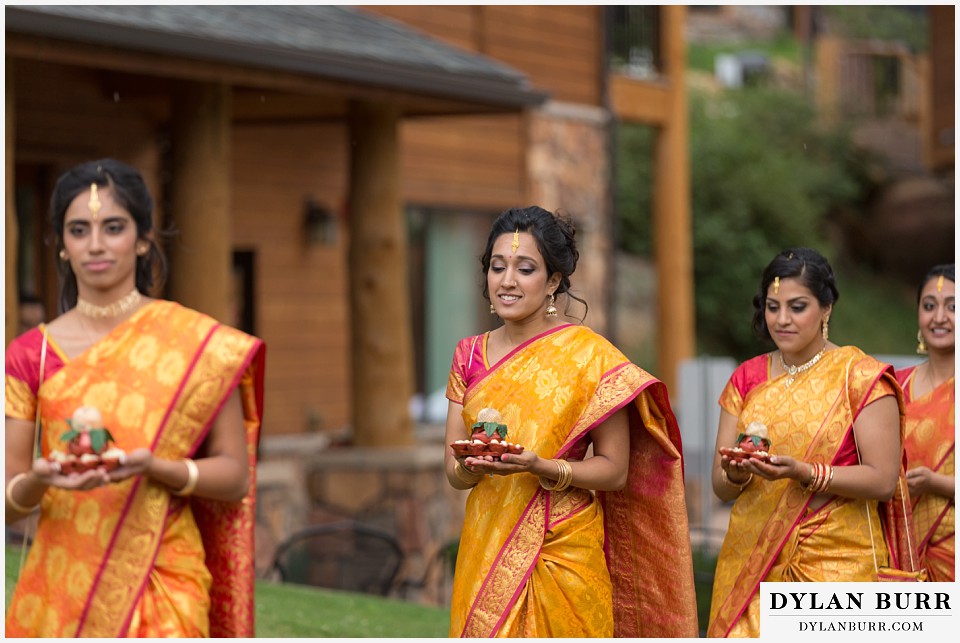 black canyon inn hindu wedding bridesmaids entering