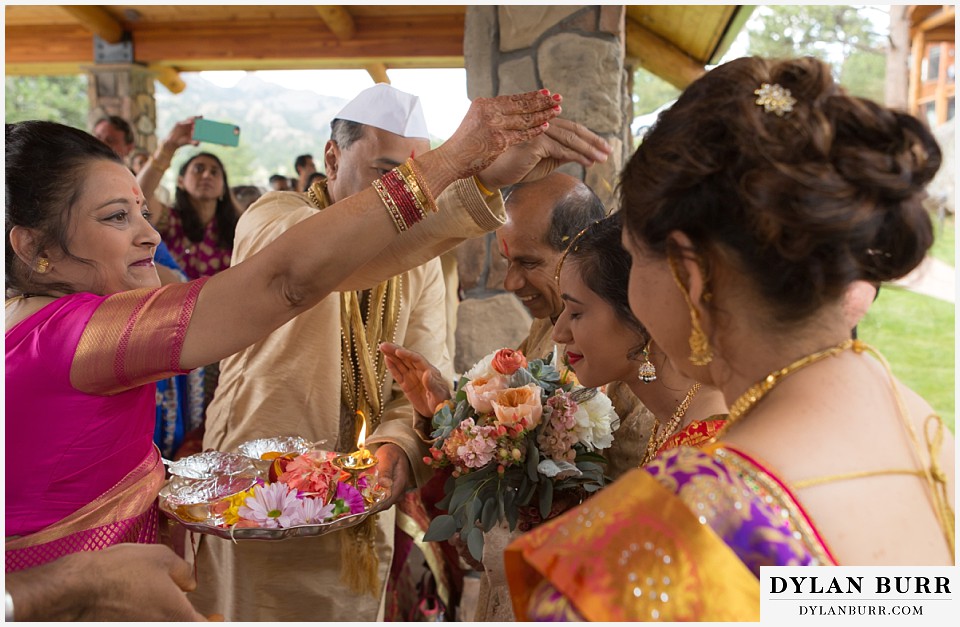black canyon inn hindu wedding bride entering wedding ceremony