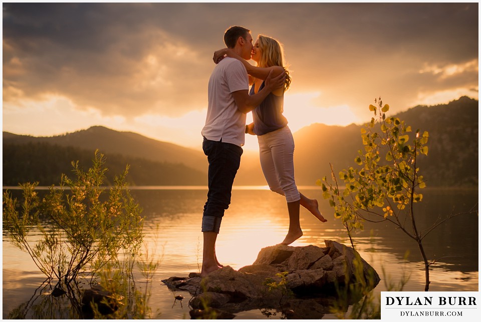 incredible sunset engagement photo