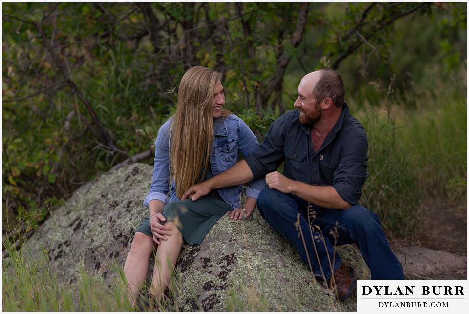 castlewood canyon engagement photos close up of couple together