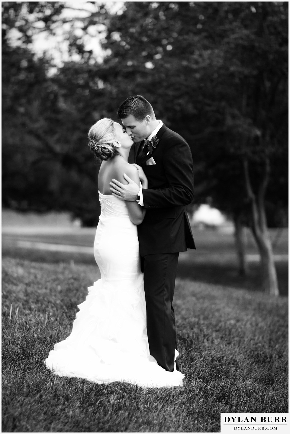 cheesman park pavilion wedding black and white kissing