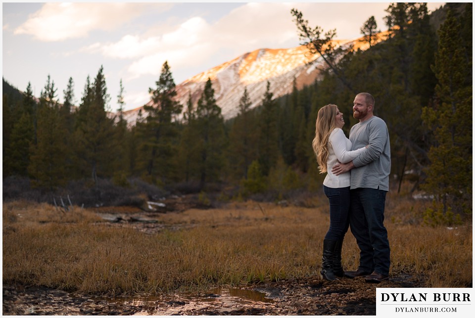colorado mountain engagement session huge valley