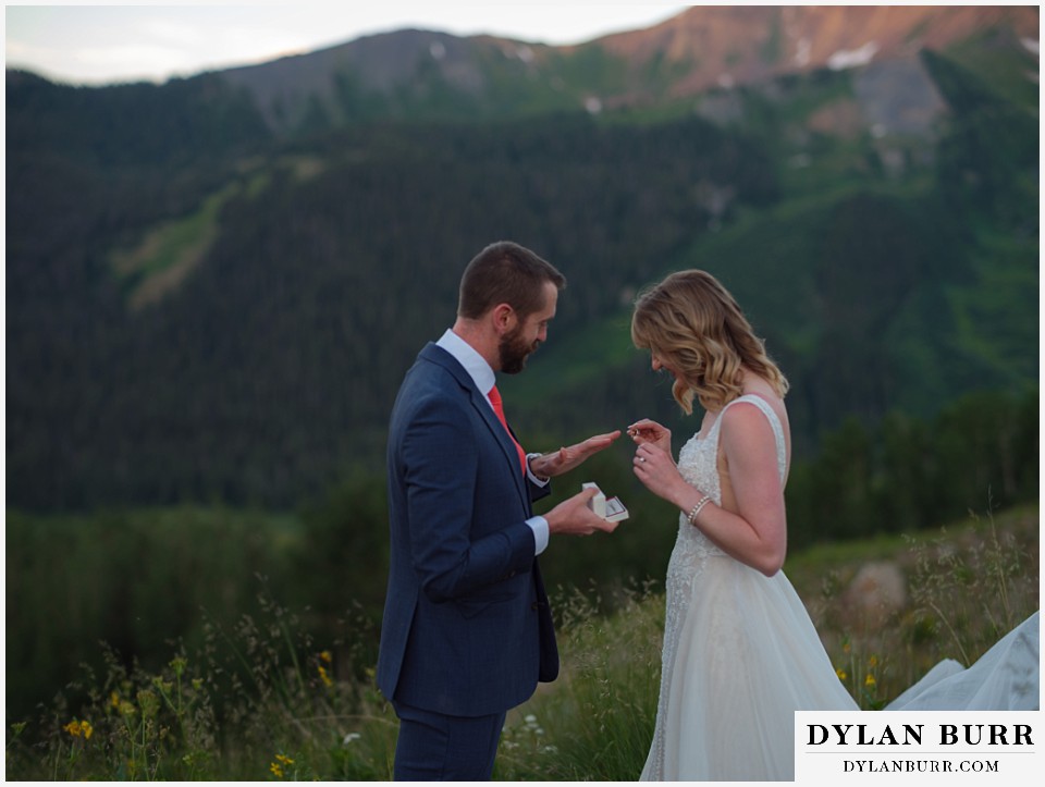 crested butte wedding elopement exchanging rings