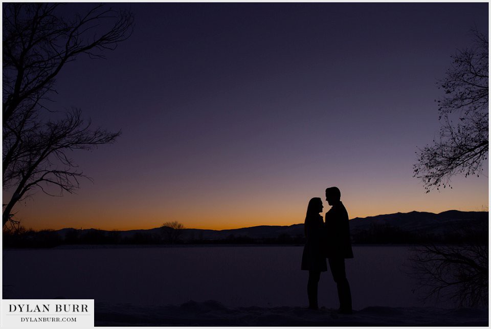 estes park engagement photos sihouette at sunset mountain