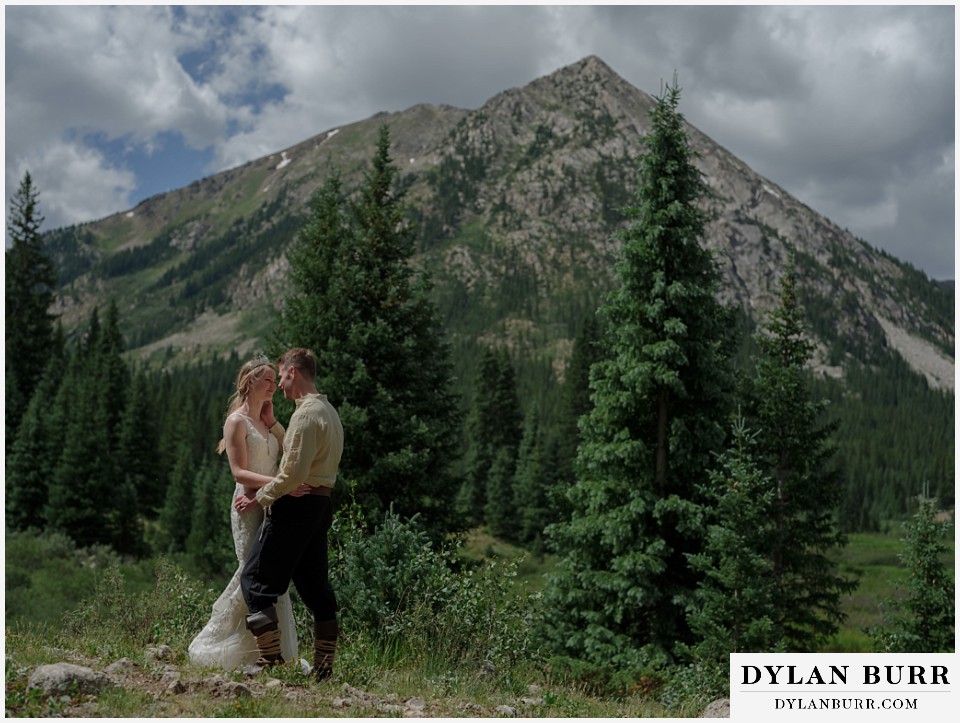 sunrise elopement wedding bride and groom newly married in the mountains