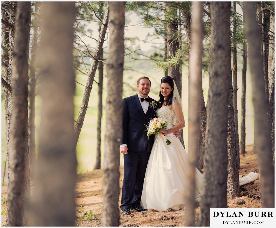 lookout mountain wedding bride and groom in pine trees