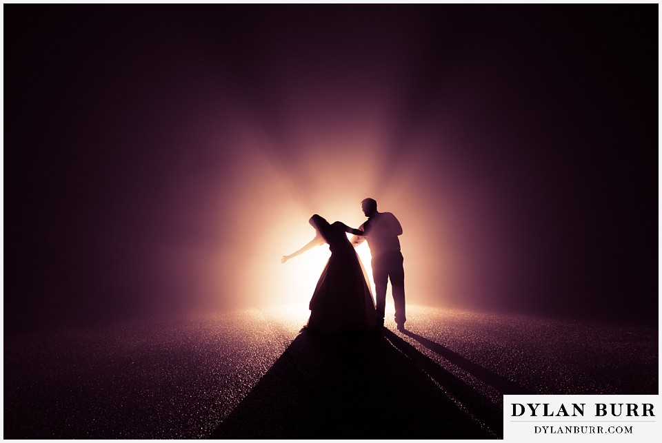 mount vernon canyon club wedding portrait in fog