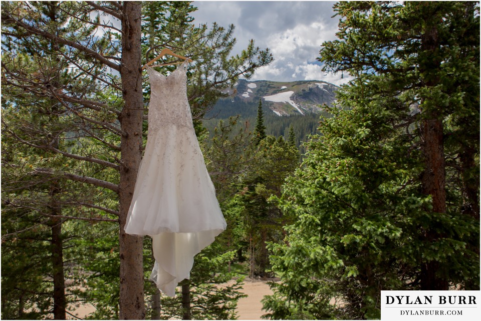 colorado mountain wedding silverlake lodge wedding dress.