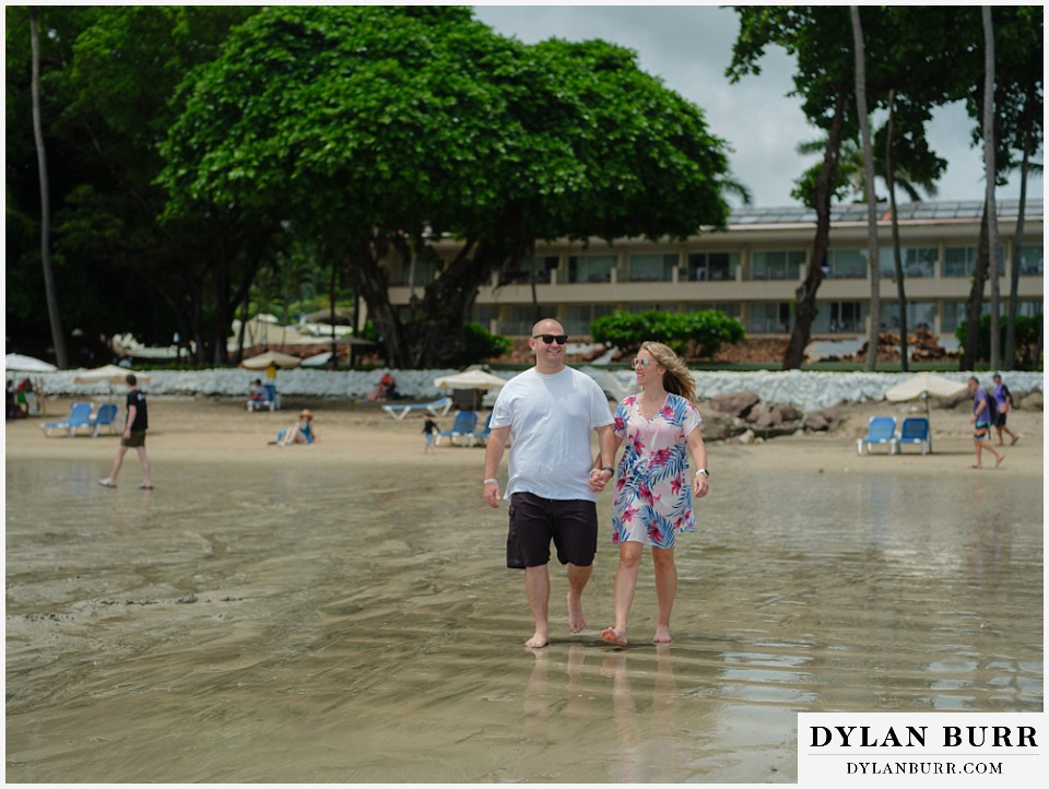 tamarindo beach costa rica photo session couple walking on beach