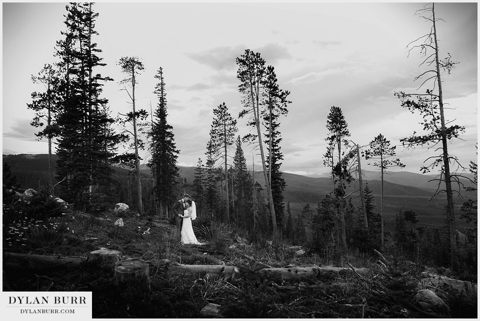 winter park co wedding black white bride groom fall lodge sunspot