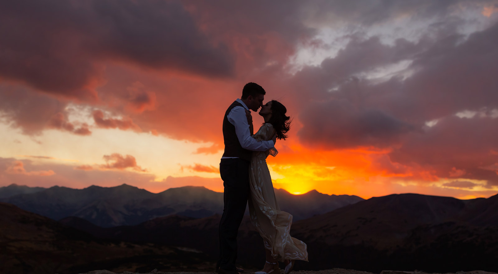 colorado wedding elopement red sunset romantic sky